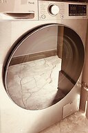 Elite Luxury Suites at Diamond in City