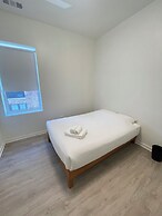 Cozy and Modern Stay in the Heart of C