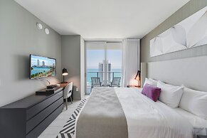 40th-Floor Gem Top Views & Amenities