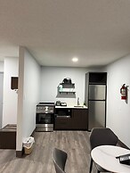 Zero-100 Motor Inn