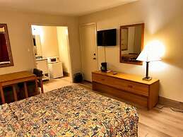 River Forest Inn
