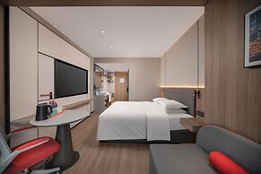 Holiday Inn Express Chongqing Central Park By Ihg