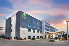 Holiday Inn Express And Suites Waco Downtown by IHG