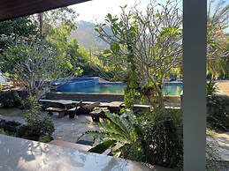 Iyara Boty Resort