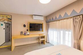 DequanHotel ShifoyingSubwayStationBranch