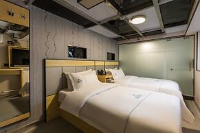 DequanHotel ShifoyingSubwayStationBranch