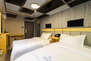 DequanHotel ShifoyingSubwayStationBranch