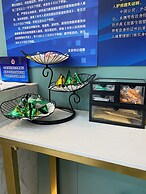 DequanHotel ShifoyingSubwayStationBranch