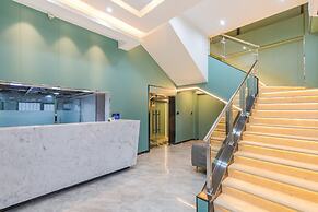 DequanHotel ShifoyingSubwayStationBranch