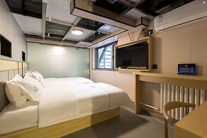 DequanHotel ShifoyingSubwayStationBranch