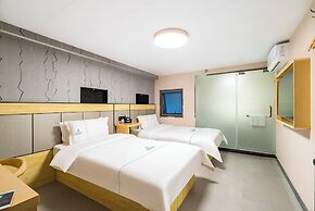 DequanHotel ShifoyingSubwayStationBranch