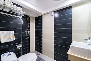 Dequan Hotel High-speed RailStation Stor