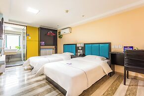 Dequan Hotel High-speed RailStation Stor