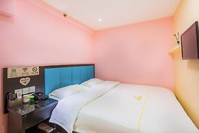 Dequan Hotel High-speed RailStation Stor