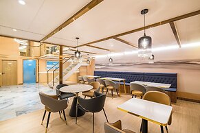 Dequan Hotel Wangjingqiao Branch