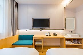 DequanHotelShuangqiaoSubwayStationBranch