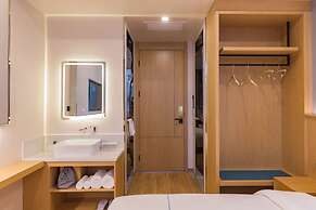 DequanHotelShuangqiaoSubwayStationBranch