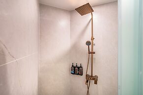 DequanHotelJintaiRoadSubwayStationBranch