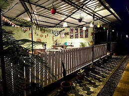 The Gulmohar Inn