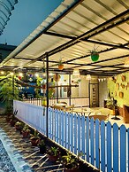 The Gulmohar Inn