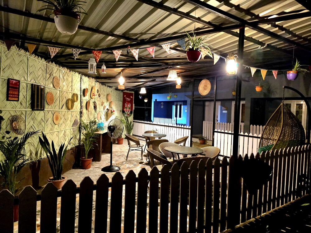 The Gulmohar Inn