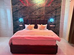 Hotel Paradise - Chandigarh