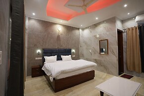 Hotel Paradise - Chandigarh