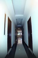 MR DWELL  HOTEL AIRPORTZONE