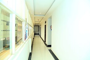 MR DWELL  HOTEL AIRPORTZONE