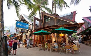 Moonlight Breeze Inn