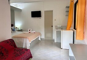 Moonlight Breeze Inn