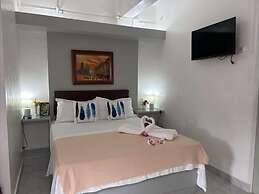 Moonlight Breeze Inn