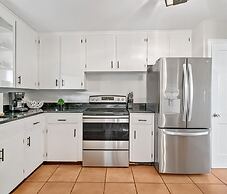 Downtown Sarasota 2BR Cottage