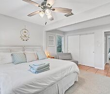 Downtown Sarasota 2BR Cottage