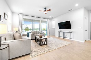 Waterview Luxury Retreat for 12!