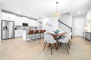 Waterview Luxury Retreat for 12!