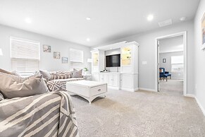 Waterview Luxury Retreat for 12!