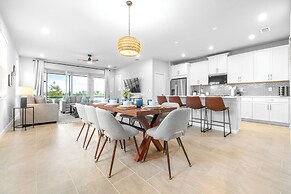 Waterview Luxury Retreat for 12!