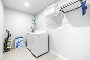 Waterview Luxury Retreat for 12!