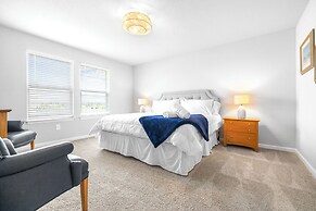 Waterview Luxury Retreat for 12!