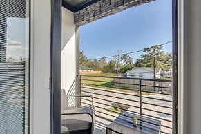 4 Mi to NRG Stadium: Luxurious Houston Townhome!