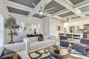 4 Mi to NRG Stadium: Luxurious Houston Townhome!