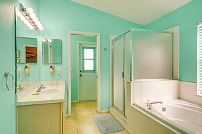 9 Mi to Walt Disney World: Family Home w/ Pool!