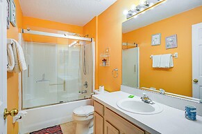 9 Mi to Walt Disney World: Family Home w/ Pool!