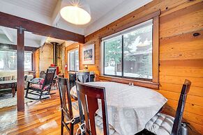 3 Mi to Skiing: Retreat w/ Deck in Tahoe Donner!