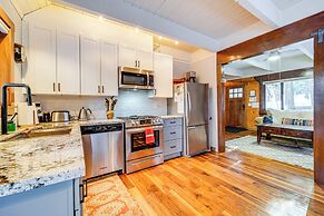 3 Mi to Skiing: Retreat w/ Deck in Tahoe Donner!