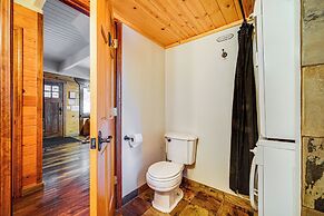 3 Mi to Skiing: Retreat w/ Deck in Tahoe Donner!