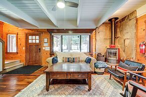 3 Mi to Skiing: Retreat w/ Deck in Tahoe Donner!