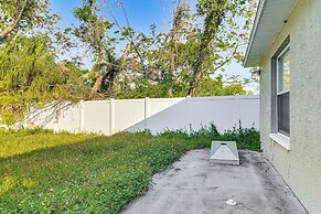 3 Mi to Clearwater Beach: Home w/ Patio & Grill!