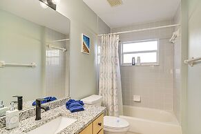 3 Mi to Clearwater Beach: Home w/ Patio & Grill!